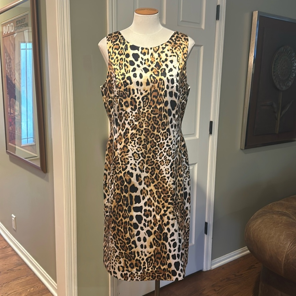 EUC Helene Berman Sz 12 Sheath Shift Dress Satin Animal Leopard Cheetah print